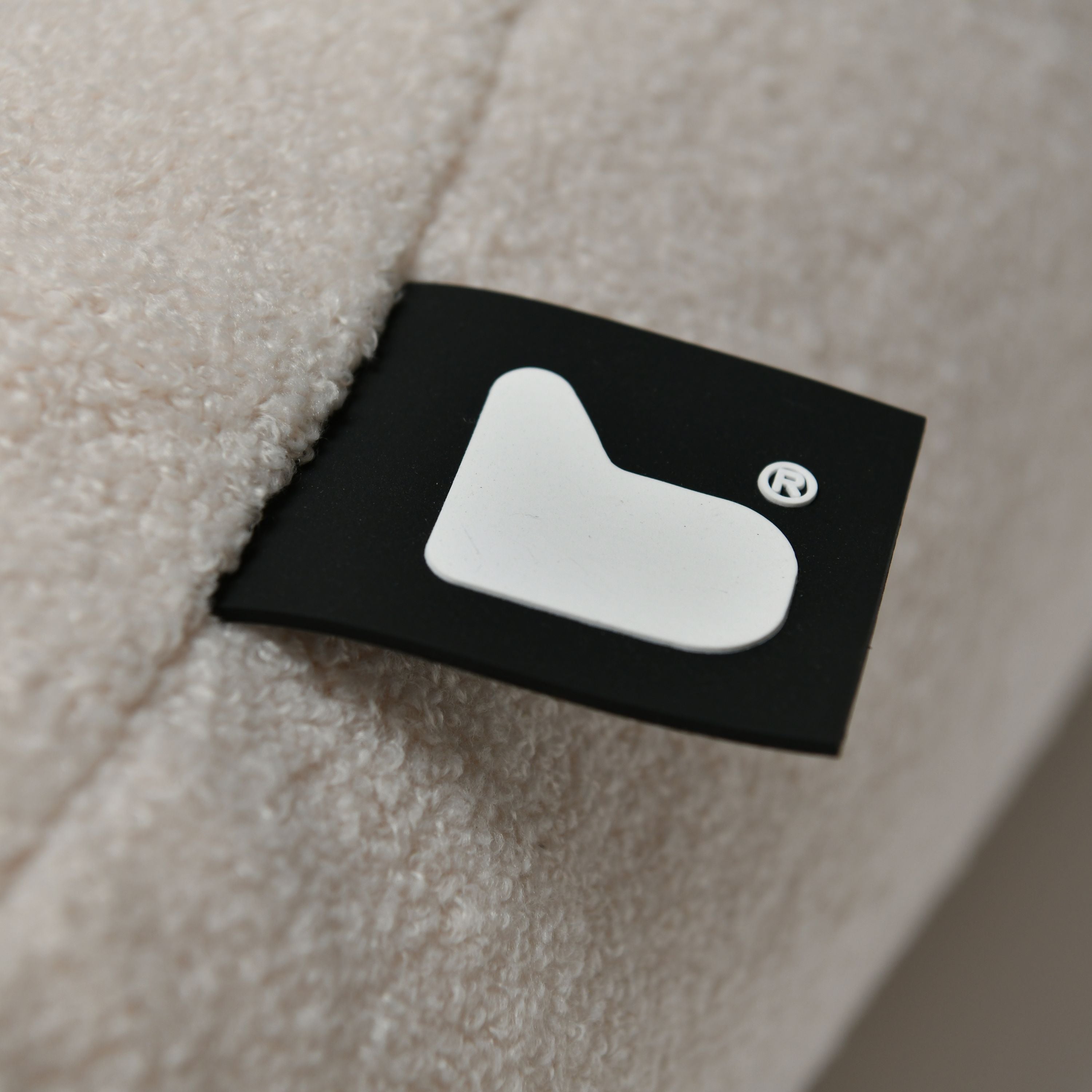 Extreme Lounging Mighty B-Bag Ivory Teddy Indoor